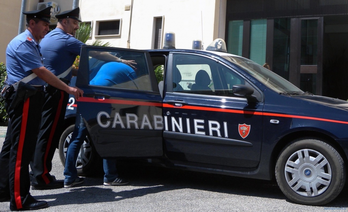 Taranto: estorsioni e furti ai danni dei mitilicoltori, in manette tredici persone