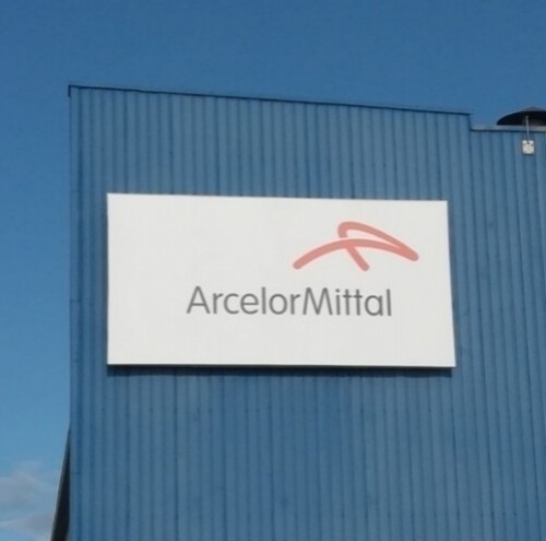 Taranto, firmato accordo tra Arcelor Mittal e commissari ex Ilva. I sindacati lo bocciano