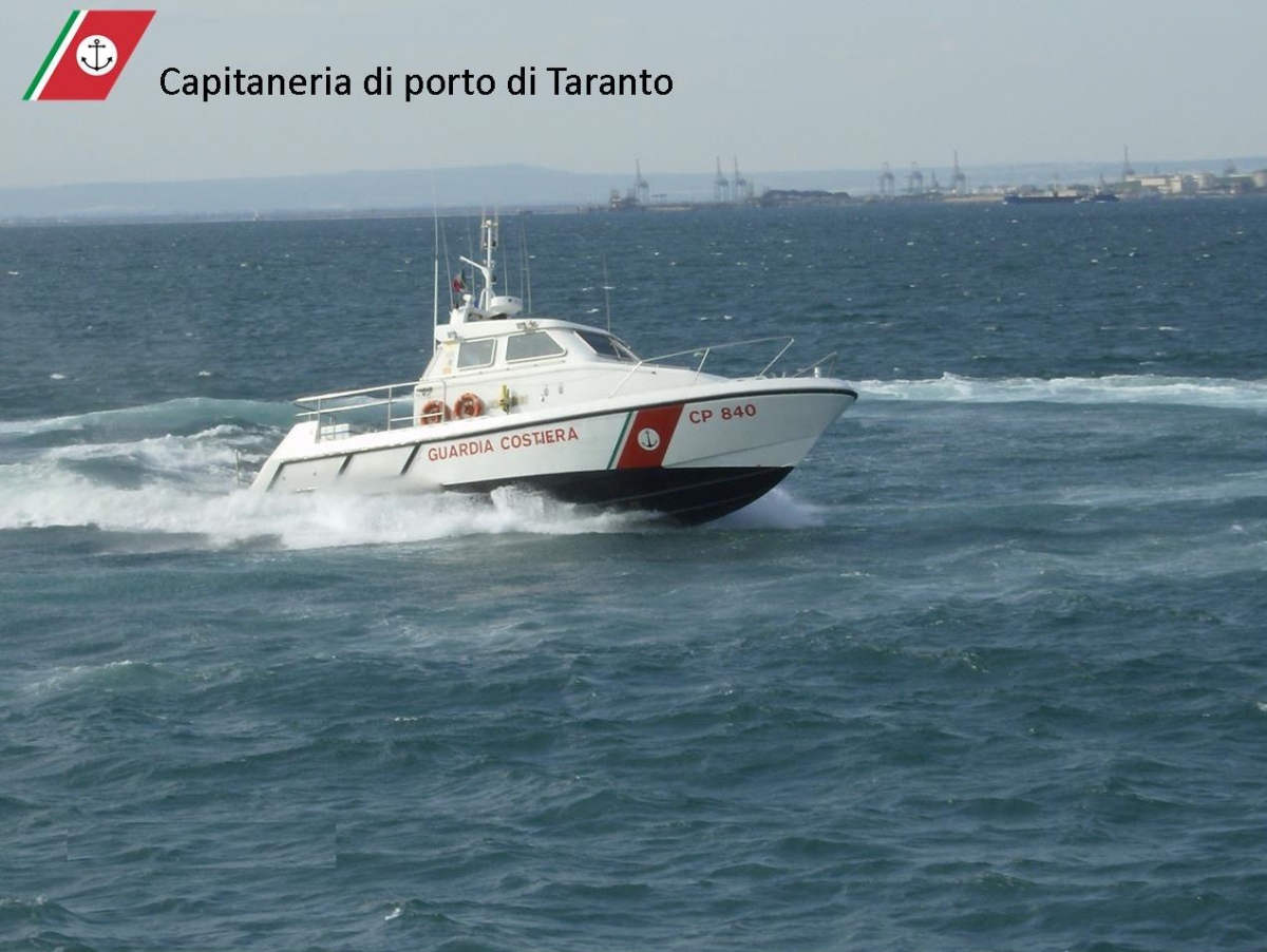 Taranto, frantumavano chilometri di costa per raccogliere i datteri di mare: 49 indagati
