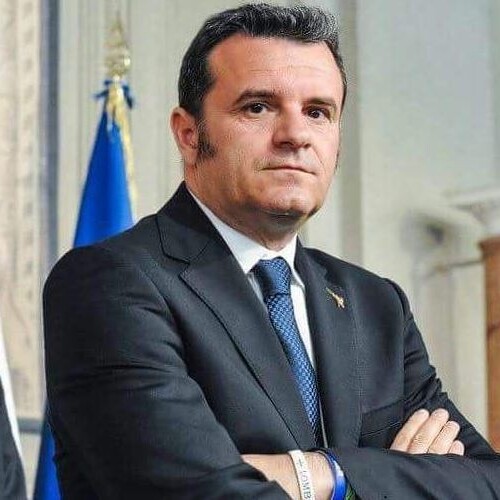 Taranto, il ministro Centinaio precisa: ‘Sarò in città per rilanciare il turismo’