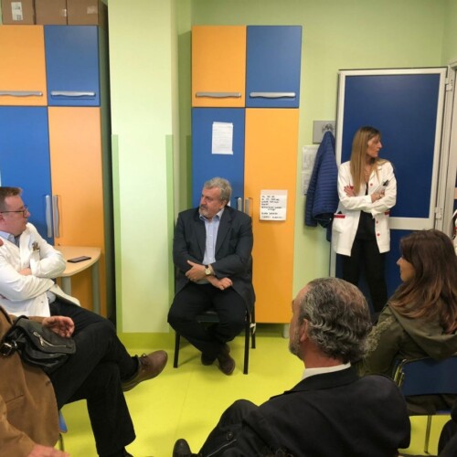 Taranto, il presidente Emiliano incontra i Genitori tarantini: ‘Siamo parte della stessa squadra’