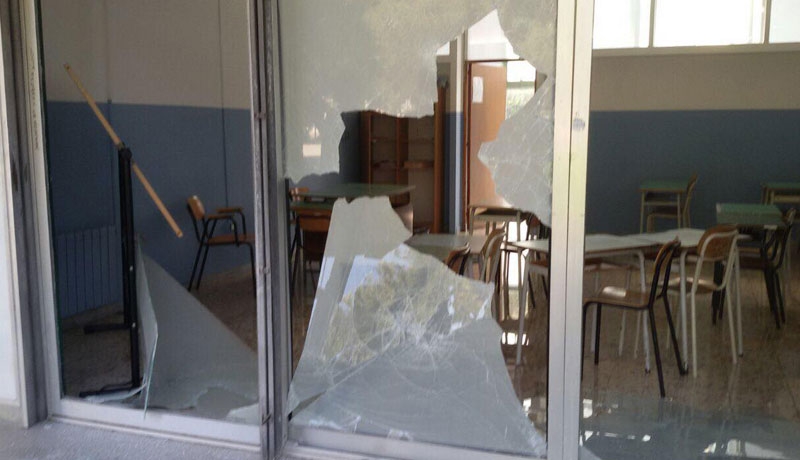 Taranto, il presidente Mattarella visiterà la scuola devastata dai vandali