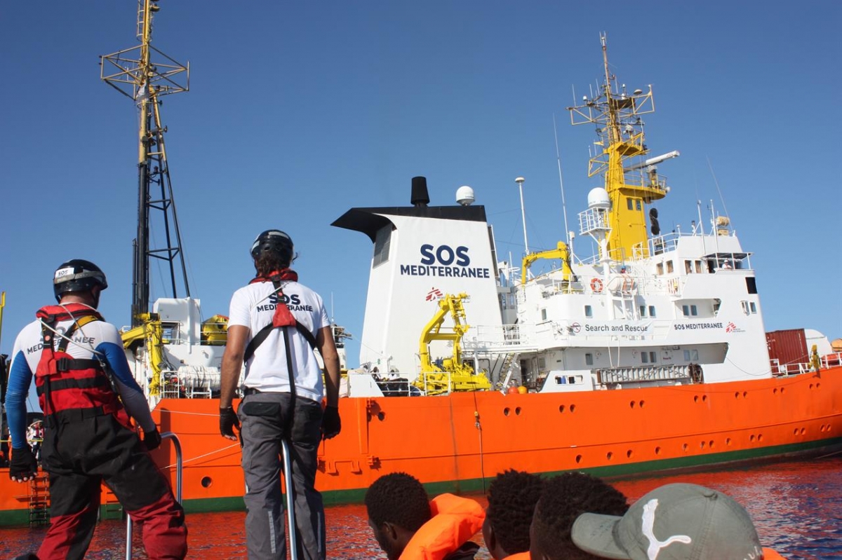 Taranto, il sindaco Melucci pronto ad accogliere la nave con a bordo 629 migranti