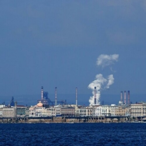 Taranto, l’allarme di Peacelink: ‘Inquinamento in crescita nel mese di marzo’