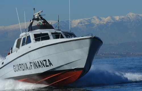 Taranto, pesca di frodo con esplosivo e disastro ambientale: quattro arresti