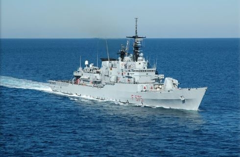 Taranto, sottoufficiale della Marina morì dopo aver inalato fibre di amianto: risarcimento da 700mila euro ai familiari