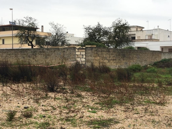 Taviano, bimbo scomparso nel 1977: vigili del fuoco cercano resti in un pozzo