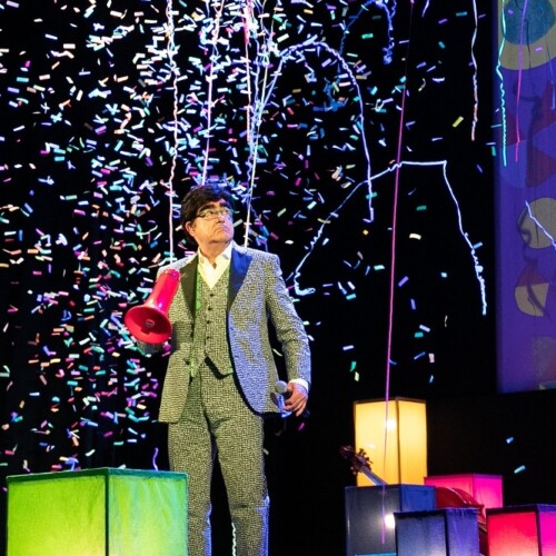 Teatro, a Corato Elio canta e recita Enzo Jannacci