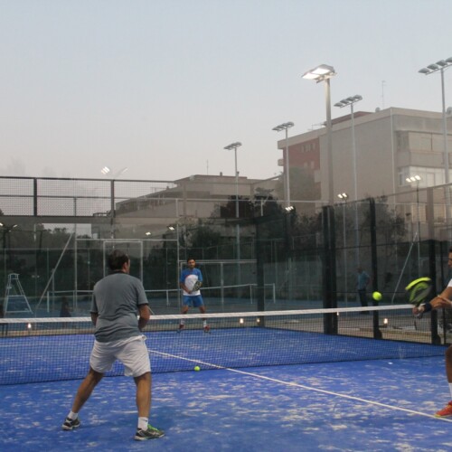 Tennis, l’ultima grande notte del Njlaya: tutto pronto per la finalissima del torneo ‘Gold Night’ (VIDEO)