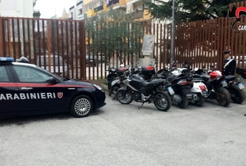 Terlizzi, dieci moto rubate nascoste in un garage: arrestato meccanico 28enne