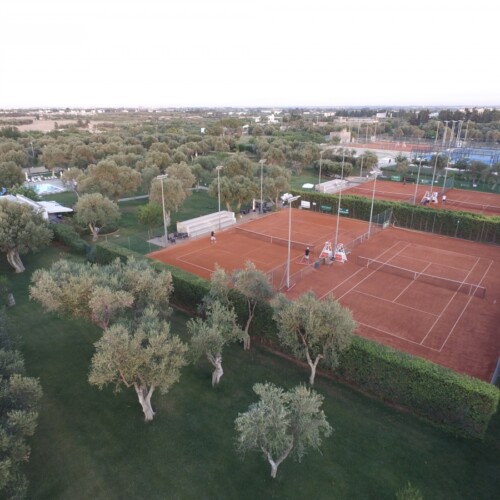 Torneo ‘Gold Night’ al Njlaya, equilibrio e spettacolo nei quarti di finale (VIDEO)