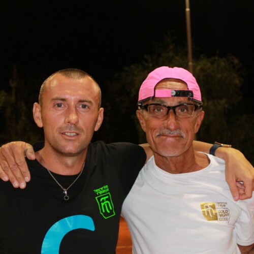 Torneo ‘Gold Night’ al Njlaya, grande equilibrio nei gironi: i risultati della quarta giornata (VIDEO)