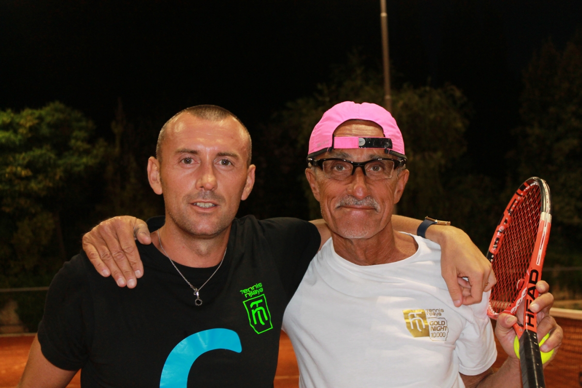 Torneo ‘Gold Night’ al Njlaya, grande equilibrio nei gironi: i risultati della quarta giornata (VIDEO)