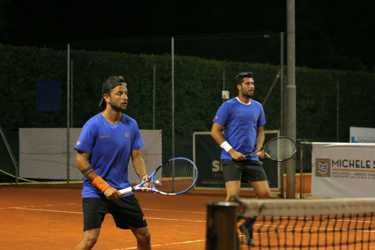 Torneo ‘Gold Night’, conclusi gli ottavi di finale: che spettacolo sui campi del Njlaya club! VIDEO