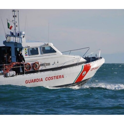 Trani, scontro tra due pescherecci nella notte: imbarcazione rientra in porto in fase di affondamento