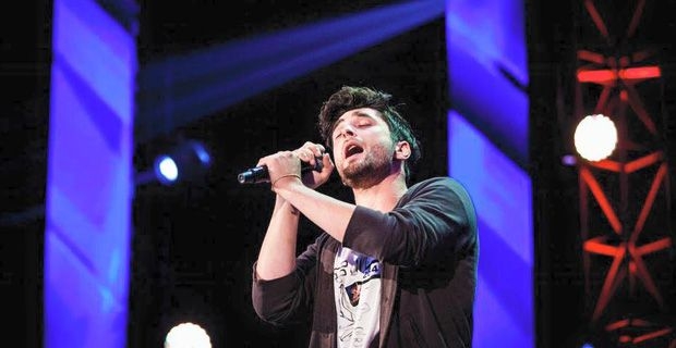 Un barese incanta X Factor: Giovanni Sada alla conquista del Talent show con la sua voce travoglente