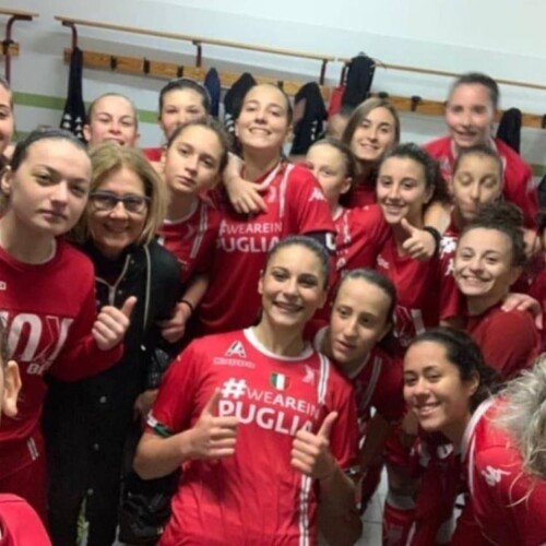 ‘Un calcio alla non violenza’, a Bari un torneo di minicalcio con le ragazze della Pink