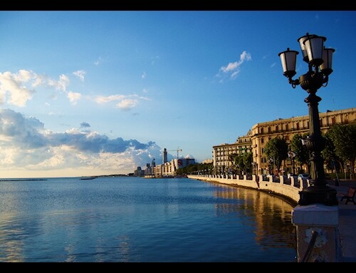 Un sondaggio incorona Bari come città più felice d’Italia