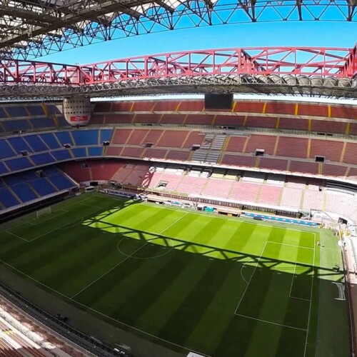 Una novità per i tifosi rossoneri: matrimonio a San Siro