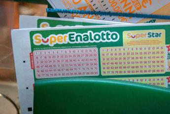 Superenalotto, la combinazione vincente di oggi 15 dicembre