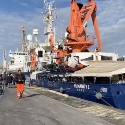 Regione Puglia e ASL Bari, ha funzionato il piano sanitario e di protezione civile per l’arrivo dei 261 profughi ospitati a bordo della Humanity 1