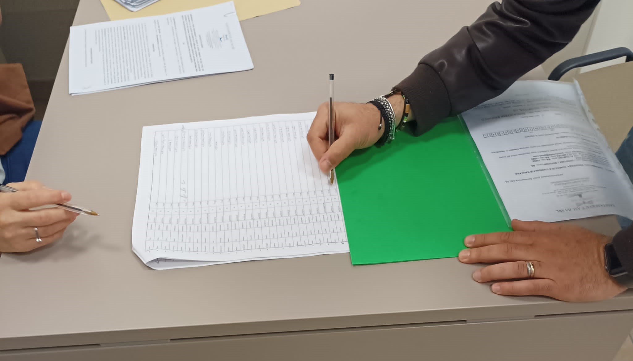 Il “nuovo” 118 della ASL Bari: oggi le prime firme degli operatori assunti con contratto a tempo indeterminato in Sanitaservice