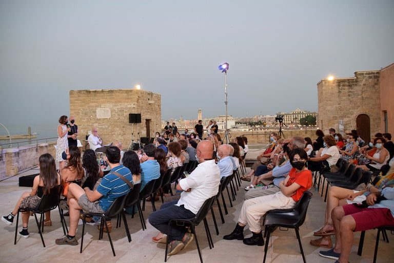 DAL 30 GIUGNO AL 2 LUGLIO A BARI TORNA “LUNGOMARE DI LIBRI”