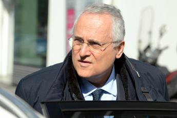 Lotito e l’esonero di Mourinho: “La Roma? Guardo solo in casa mia”
