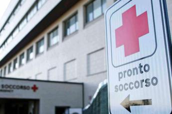Roma, va in ospedale per il mal di gola e muore