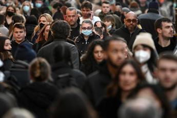 Covid Italia, tornano le mascherine? Il parere degli esperti