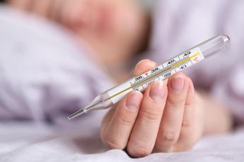 Influenza non molla, numeri record anche a inizio 2024