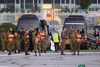 Israele-Hamas, secondo giorno di tregua: oggi rilascio di altri 13 ostaggi