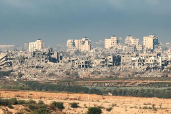 Israele, raid su Gaza distrugge casa leader di Hamas Haniyeh