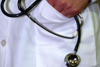 Sanità, Testa (Snami): “Subito rinnovo contrattuale per i medici”