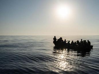 Sbarco con migrante morto a Lampedusa, tre arresti