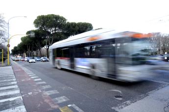 Sciopero mezzi lunedì 27 novembre 2023, nuovo stop di 24 ore