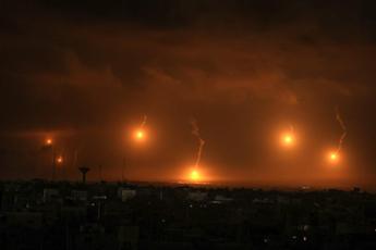 Israele: “Donne e bambini ancora ostaggi”. Usa: “Stop tregua colpa di Hamas”
