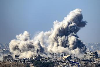 Israele-Hamas, massicci attacchi a Khan Younis e a Rafah. Gaza: “184 morti da fine tregua”