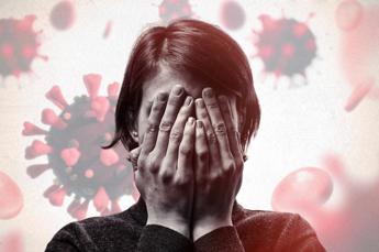 Nel sangue le tracce della depressione, esame può svelare rischio suicidio