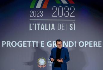 Nucleare, Salvini: “Perché non costruire una centrale a Milano?”