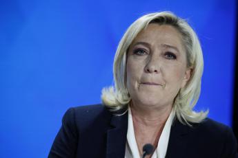 Raduno sovranisti Firenze al via: “Ue minaccia per l’Europa, lottiamo per patria, famiglia e Dio”