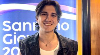 Sanremo, tra 12 Giovani finalisti c’è Jacopo Sol: “Nel mio sound il blues del mio idolo Pino Daniele”
