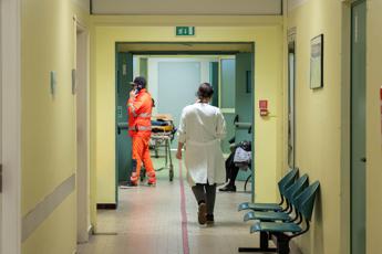 Tumori, in Italia sempre più casi di cancro tra i giovani