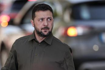 Zelensky a Davos, da protagonista a ‘comparsa’: i rischi per Ucraina