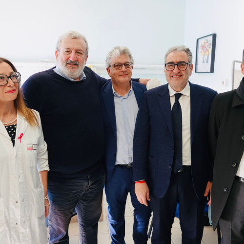 FRANCAVILLA FONTANA, EMILIANO INAUGURA IL REPARTO DI ONCOLOGIA DELL’OSPEDALE “CAMBERLINGO”