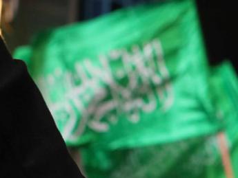 Attacco Hamas 7 ottobre, su Cnn video con terrorista che decapita 2 israeliani