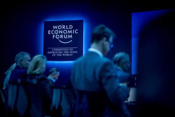 Davos, esperti riuniti per la ‘malattia X’: allarme per il virus che non esiste