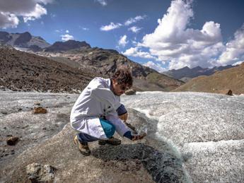 Greenpeace: trovate microplastiche sui ghiacciai dei Forni e del Miage