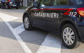 Il fidanzamento finisce male, rissa in strada tra famiglie e 5 denunce