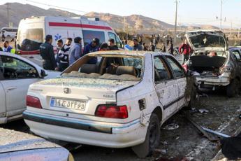 Iran, 89 morti in attentato Kerman. Raisi: “Nostre forze armate sono pronte”